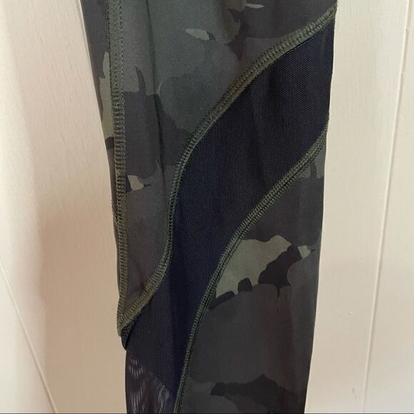 Lululemon Inspire Tight II Camo Leggings - Picture 3 of 7